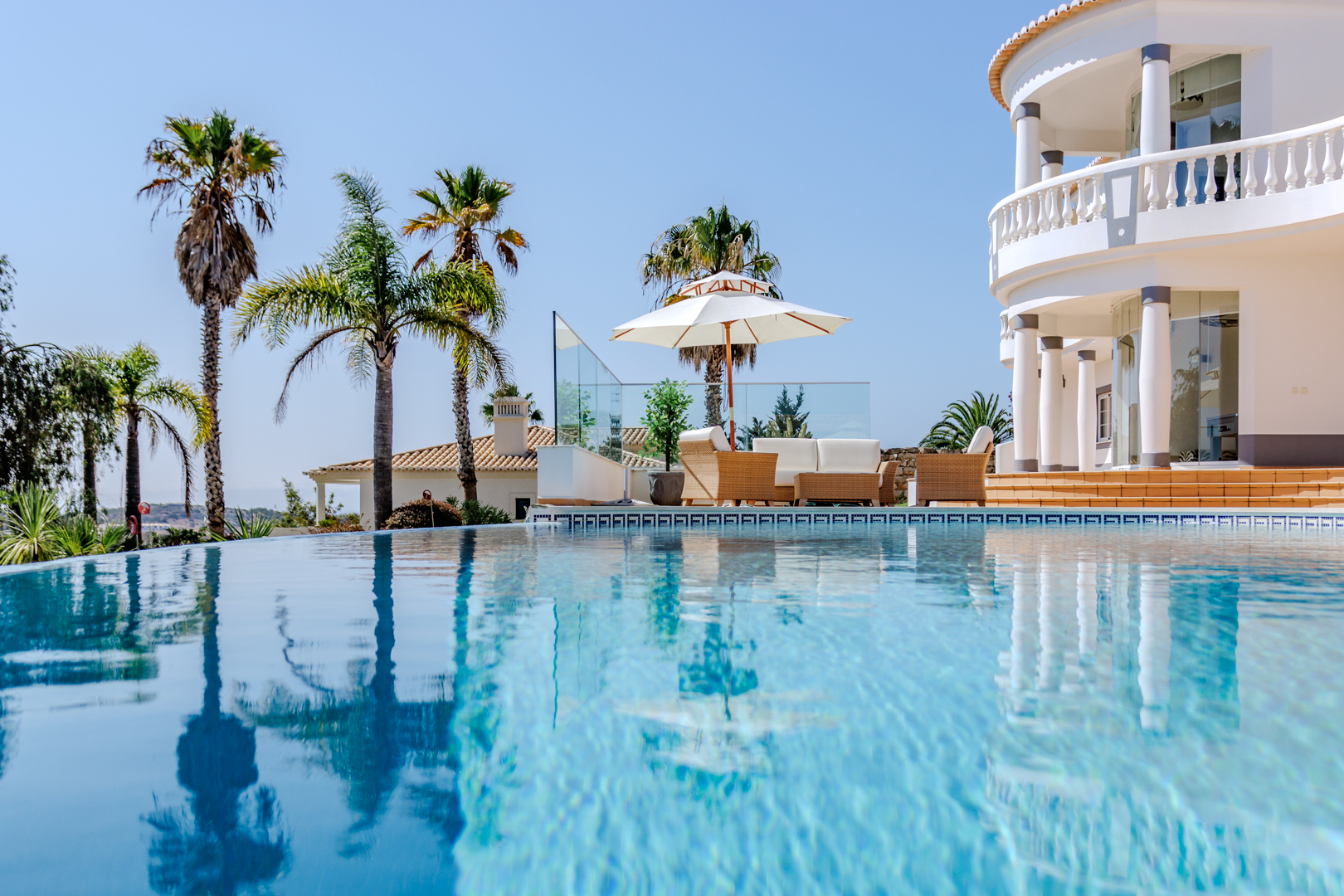 pool view of property in the Algarve